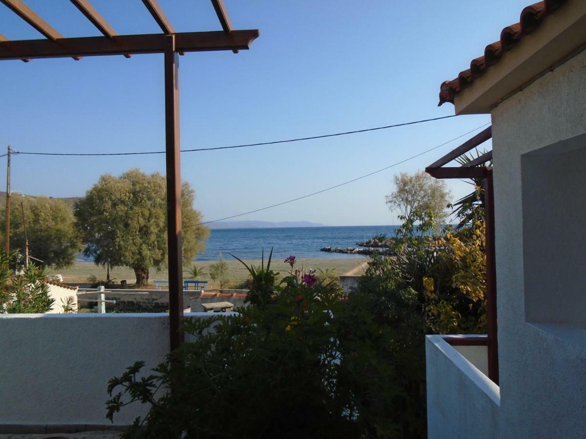 Sea Front Two Bedroom House In Lesvos Tavari Exterior photo